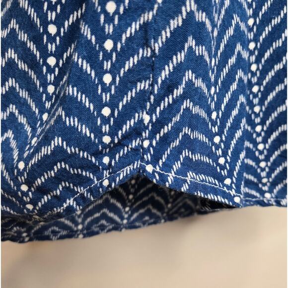 ROCK FLOWER PAPER Blue and White Patterned Womens Top 3 Quarter Length Sleeves - Picture 7 of 8